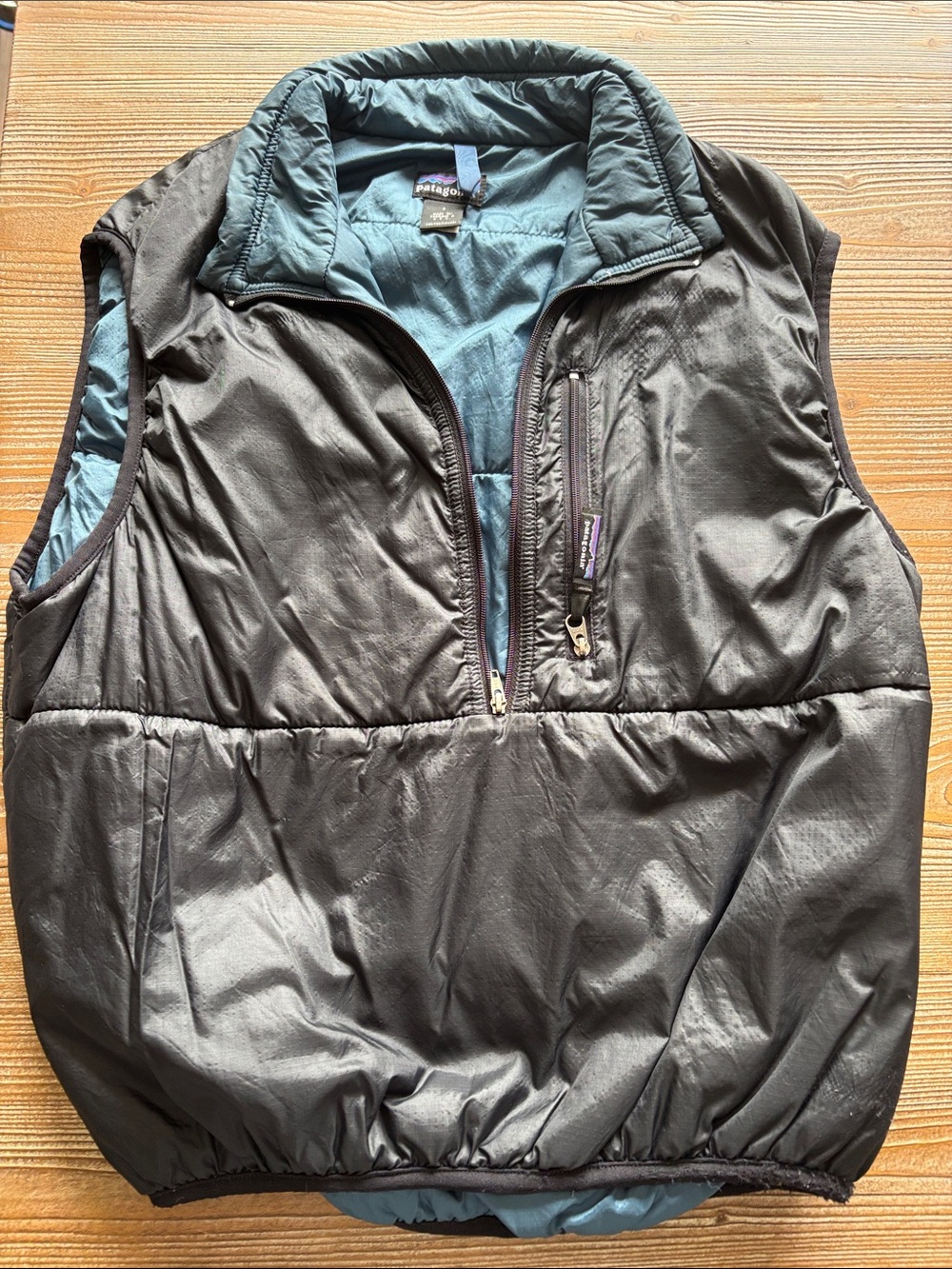 VINTAGE 90s Patagonia ‘puff ball’ Puffer Vest in Black
